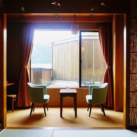 Sanrakuen Hotel Tonami Bagian luar foto