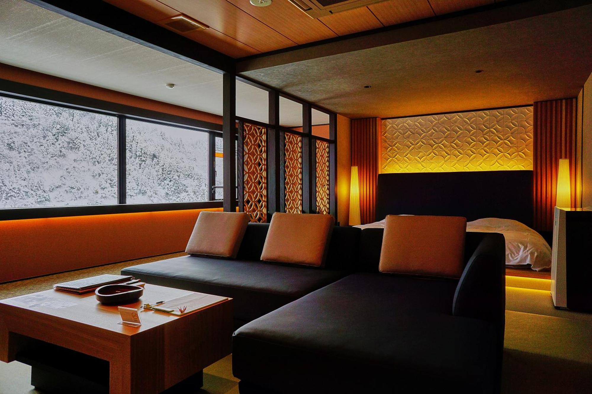 Sanrakuen Hotel Tonami Bagian luar foto
