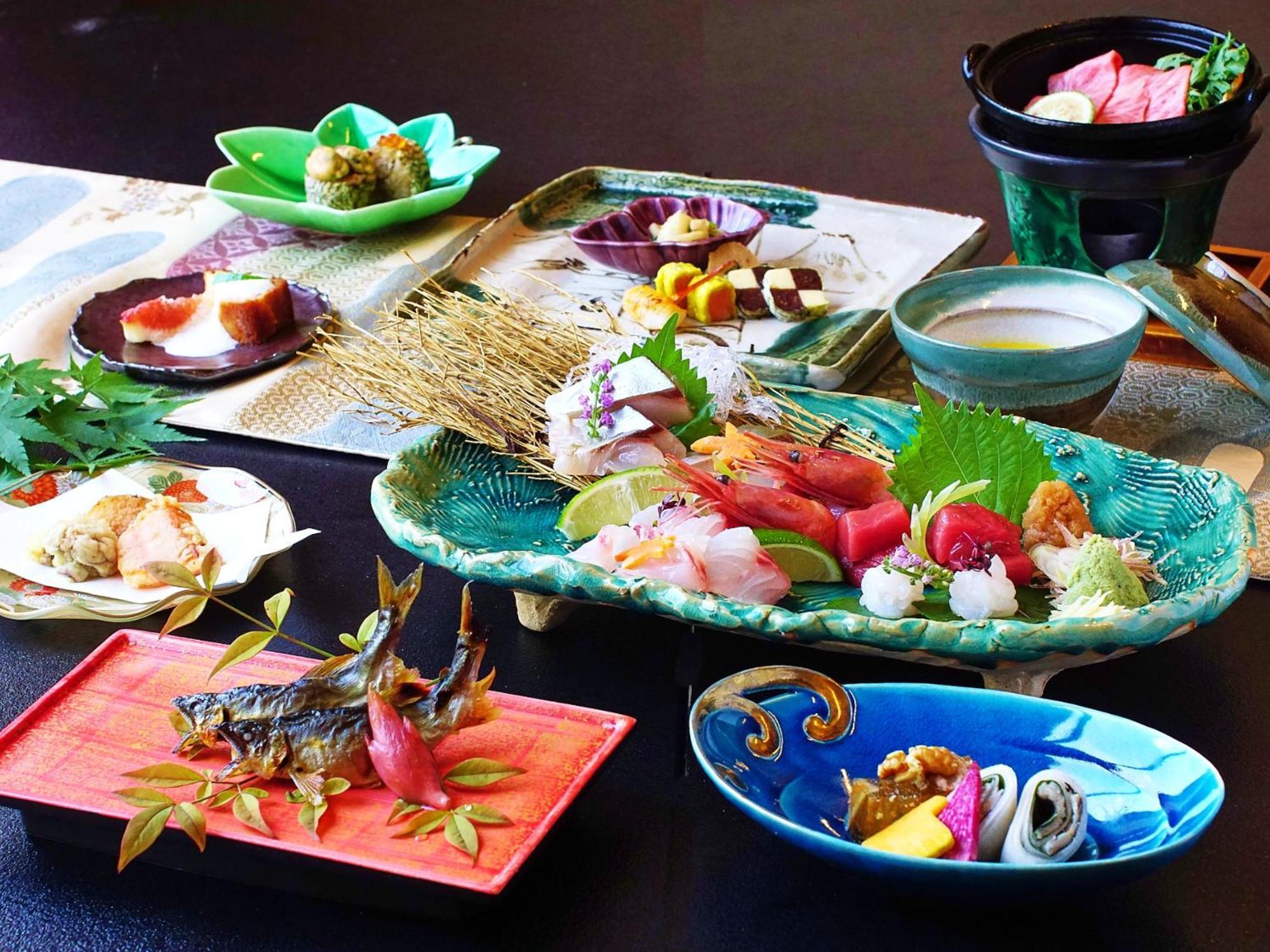 Sanrakuen Hotel Tonami Bagian luar foto