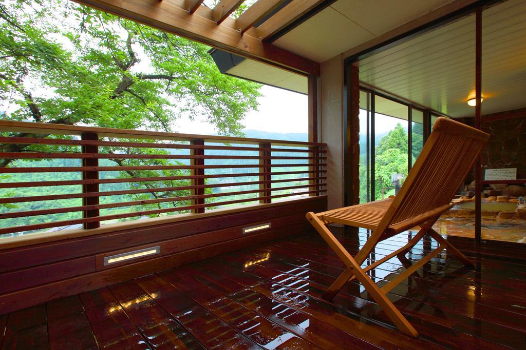 Sanrakuen Hotel Tonami Bagian luar foto